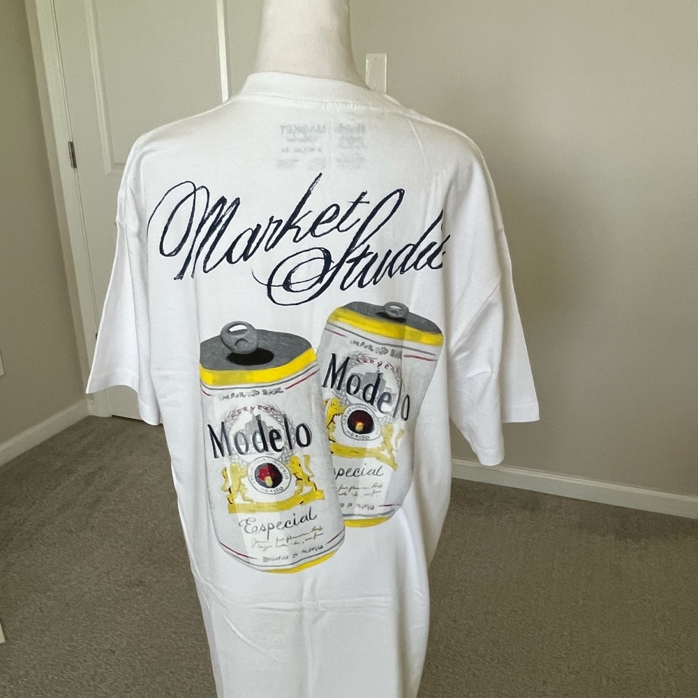 NWT Market + Modelo Collab Mens White T-shirt Size Large
